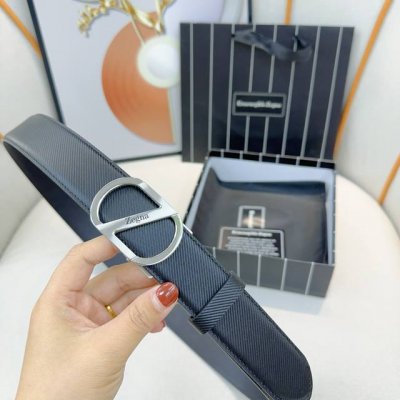 特 品牌：杰尼亚 进口小牛皮，手感细腻柔软。搭配纯钢精品扣，自动扣男士必备！宽度：3.5Cm