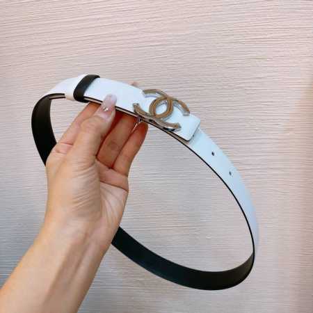 特 C Hanel 24P Cc银色饰面Logo扣 黄铜金属 双面小牛皮腰带 黑 与 白 3.0Cm 一带两用款式 、经典百搭 - 点击图像关闭