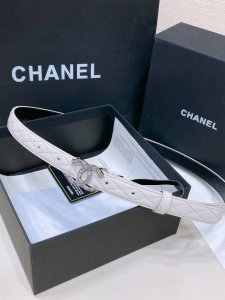 Chanel 23C 字母腰带 软硬适中的小羊皮 春夏搭配好帮手 一年四季最不可缺少的搭配神器 穿裙子西装搭它简直不要太高级 2.0Cm精品
