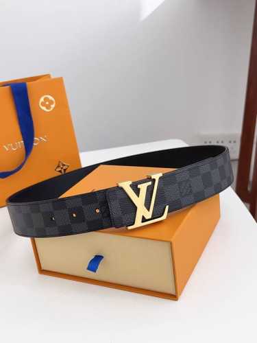 特 Lv.路易威登 全套包装 原版品质 代工厂货品 40Mm宽度 正品一体铸造五金钢扣，原厂皮料 双面原厂定制面料，区别市场货