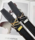 皮带：Lv..路易..威登顶级复刻. 腰带：原单品质百分百头层牛皮，保证真皮。菱形镶嵌工艺.真空电镀.永不掉色.24K纯钢扣头层小牛皮鸵鸟纹双面可用专柜同等质量