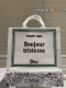 原单刺绣 Dior 提花 托特包 原单品质 Dior Book Tote今年最喜欢的一款购物袋 Tote我用的次数最多的包，因为容量超级大，不管什么东西都向里面