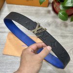 Lv.路易威登 宽40Mm双面原版小牛皮 搭配单钌钯电镀扣 完美的手感.油边 出众的设计.风格 高贵奢华 时尚大方 高清实拍 货真价实 品质保证 双面用