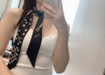 两色现货小珍珠 专柜同款！香奈儿束发带 飘带款！可当小围巾，绑头发，绑手袋，绑在手腕装饰！多功能随便你搭配！双面斜纹真丝！规格6*120！