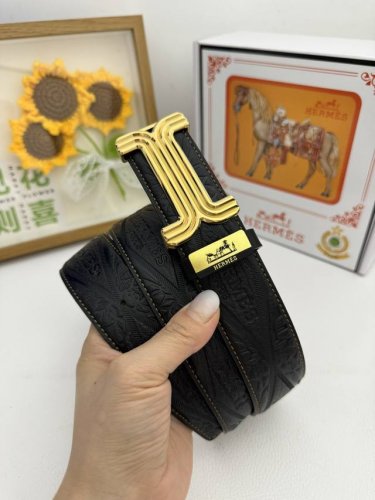 品名：爱马仕.Hermès 原单 材质：原单牛皮腰带 百分百头层牛皮腰带保证真皮，24K纯钢扣，专柜原单品质、做工精细，时尚大牌，送人自用首选 包装： 请认准如