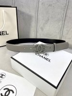 特 宽度3.0Cm Chanel 香奈儿 女士腰带 小牛皮 支持nfc芯片官方网站链接扫码验证、经典扣头 内侧cnc走光处理 边角手感圆润配有烤漆金属钢扣。