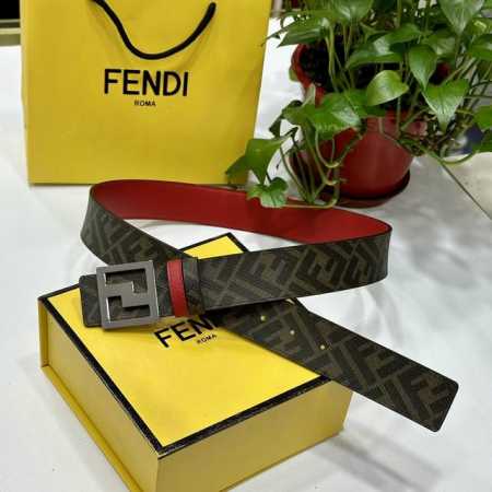 Fendi 芬迪 专柜同款 宽4.0Cm 双环正反用腰带 Ff按钉搭扣 红色Cuoio Romano皮革材质 反面面料带有烟草黄和黑色Ff图案 四方金属饰面 时 - 点击图像关闭