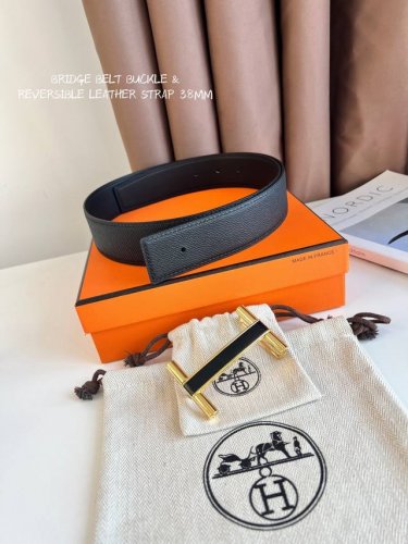 Brigde Belt Buckle & Reversible Leather Strap 28Mm 采用epsom原版皮 双面可用 搭配精品纯钢五金