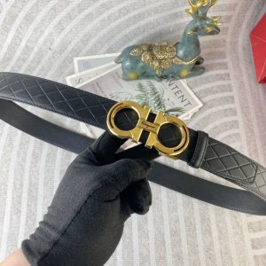 菲拉格慕 特种皮腰带自动带系列 ，原厂五金精品不锈钢扣，手感柔软舒适 宽3.5Cm。