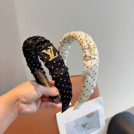 配包装 Lv 路易威登 经典新款波点发箍，时尚可爱宽边头箍，专柜最新款来袭时尚百搭，女神必入 ！ - 点击图像关闭
