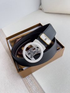 品名：巴宝莉.Burberry腰带自动带皮带 型号：自动扣，纯钢材质自动扣，自动带身，双面头层牛皮 材料：百分百头层牛皮，保证真皮。24K纯钢扣专柜同等质量，
