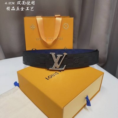 特 路易威 同步 Lv路易男士 宽度4.0 Cm 简单大方 精品五金 双面进口皮 佩戴效果非常不错 送礼自用最佳推荐