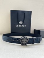 宽度3.8Cm Versace 织物腰带，饰有提花greca图案，配有la Medusa搭扣。 La Medusa五金配件 搭扣闭合 面料：100%锦纶 里料：