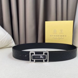巴宝L莉。头层牛皮 宽3.8Cm 官网同步，纯铜金属标识。进口头层牛皮，柔软舒适。适合商务低调人士！