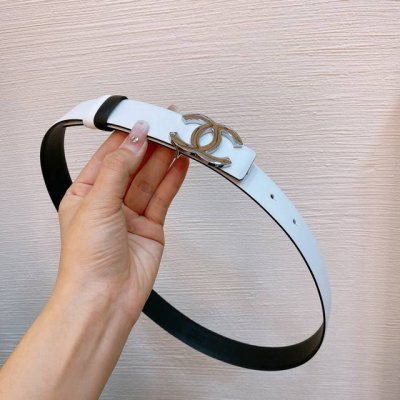chanel 25S Cc银色饰面Logo扣 黄铜金属 双面小牛皮腰带 黑 与 白 3.0Cm 一带两用款式 、经典百搭