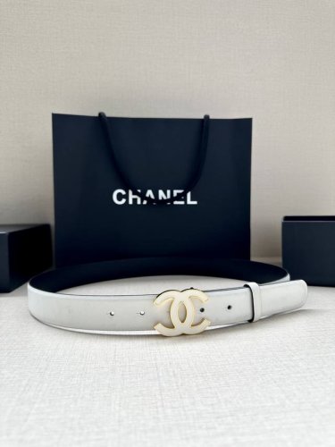 宽度3.0Cm Chanel 香奈儿 进口柔软小牛皮纹路清晰五金配件金 银色 金属磨胶钢扣。