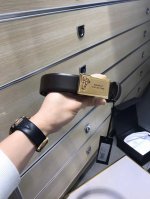 配送专柜包装 打孔针 批专柜同款、实拍专柜官网，支持Nfc尺寸:35Mm，原版磨胶半脸扣 美人头，极富设计美感 ，双面采用进口原版纹小牛皮，清晰美观，皮质软，手