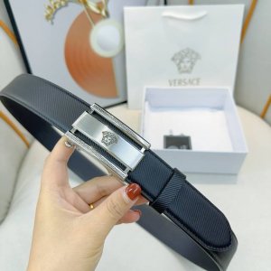 特 范思哲 自动带 全套包装 进口小牛皮，手感细腻柔软。搭配纯钢精品扣，自动扣男士必备！宽度：3.5Cm
