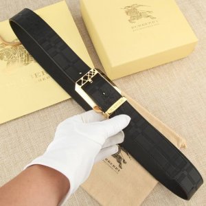 特 P190 3.4宽 巴利宝 内衬头层小牛皮底，搭配原单转动针扣，正反双面可用，彰显超凡品味，顶级精品 ，送礼自用更显档次，永不过时，高端大气，车线和油边近乎