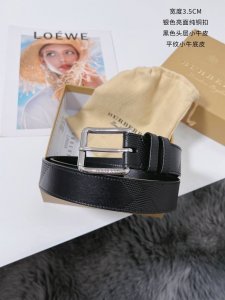 巴宝莉 顶级货 宽度35Mm 原厂粒面小牛皮压花，搭配平纹小牛底皮。精致耐用。 扣头：纯铜扣 四色可选 码数；100-125Cm 包装；全套包装