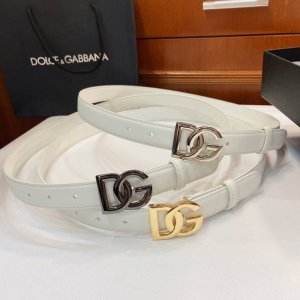 特 D&G 杜嘉 班纳光滑小牛皮腰带，点缀Dg交叉字母徽标搭扣，精品宽度：2.5Cm，。