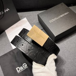 特 杜嘉班纳 宽3.5Cm 新款 压花小午皮简约百搭腰带，Dolce&Gabbana Milano 标牌装饰别具一格