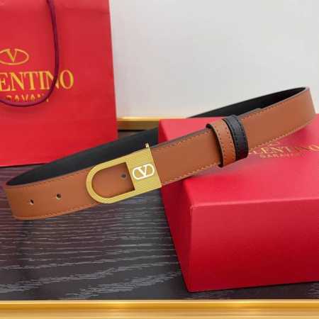 牛皮革腰带，复古黄铜做旧效果处理金属扣环，饰以珐琅 Vlogo Signature 细节 宽度：3.0Cm - 点击图像关闭