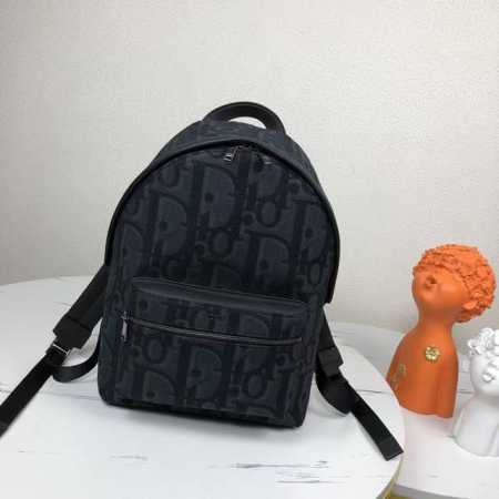 市场最高版本，欢迎对比 Rider背包 黑色Maxidioroblique提花机 产品编号:1Esba088Yxl_H03E Rider双肩包，彰显低调之美，让 - 点击图像关闭