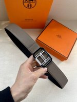 特 HermèS 爱马仕皮带 原单品质 进口头层牛皮 手掌纹搭配黑色平纹底 38Mm宽 搭配官网经典了珐琅扣 银扣