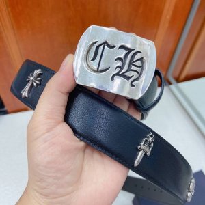 克罗心 可拆卸款 纯铜镀银925挂扣，带身进口原版皮上装饰镀银多元素小五金融合了摇滚朋克、哥特、街头嘻哈等元素，其设计风格独特，充满了神秘和奢华的气息。 宽度3