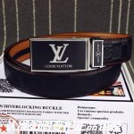 品名：Lv..路易..威登自动扣 型号：认准如图专柜包装，赠送打孔器 材料：百分百头层牛皮，24K纯钢扣，自动带身，保证真皮。专柜同等质量， 送