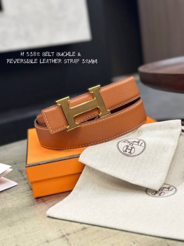 特 H 5382 Belt Buckle & Reversible Leather Strap 32Mm
