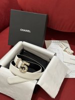 特 实拍新款3.0Chanel香奈儿女士最新时尚款，顶级品质，正品开模高端定制皮料五金，定制纯钢五金扣头，带身采用松紧收腰设计风格达到修身效果，正品定位Logo