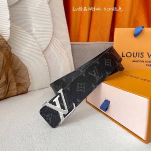 驴、牌 顶级品质，经典印花面配原版平纹皮，搭配精品扣，高端奢华，宽度4.0Cm 顶级
