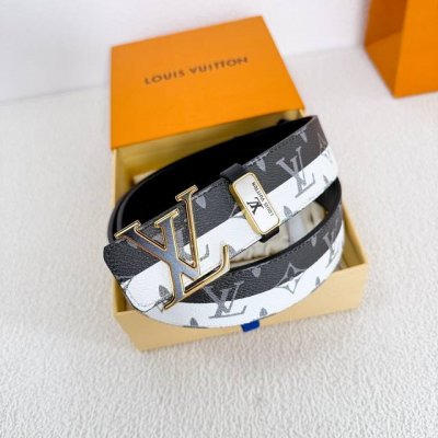 品名： Lv..路易..威登腰带皮带原单 型号：挂扣，经典纯钢材质挂扣，头层牛皮，图片实物拍摄 材料：头层牛皮，挂扣系列，纯钢材质扣头，钯镀电镀工艺永不掉色。原