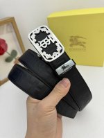 品名：巴宝莉 自动带 材质：原单牛皮腰带 百分百头层牛皮腰带保证真皮，24K纯钢扣，专柜原单品质、做工精细，时尚大牌，送人自用首选 包装： 请认准如图专柜包装赠