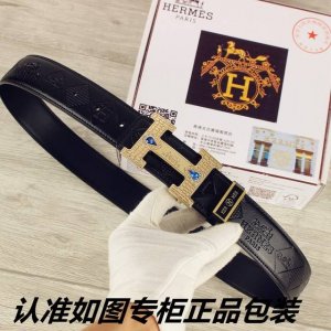 品名：爱玛仕.Her..Mes原单 DDD 型号：认准如图专柜包装，赠送打孔器 DDD 材料：百分百头层牛皮皮带，镶钻保证真皮。专柜同等质量， 送人自用首选 D