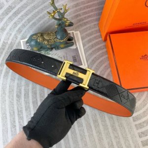 爱马仕 特种皮腰带系列 ，原厂五金精品不锈钢扣，手感柔软舒适 宽3.8Cm。