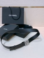 Chanel 24C 小牛皮、金属 与琉璃珍珠 金与珍珠白 Logo搭扣 手感柔软 细腻3.0Cm 码数75- -100