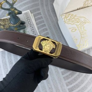 范思哲 特种皮腰带系列 ，原厂五金精品不锈钢扣，手感柔软舒适 宽3.8Cm。