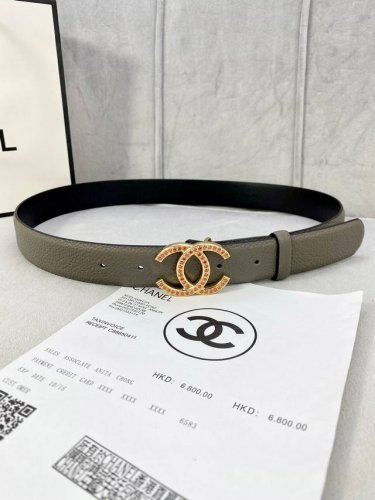 宽度3.0Cm Chanel 香奈儿 荔枝纹牛皮 金 银 色镶钻钢扣。