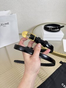 赛琳女装原单新款宽度:1.8Cm精品凯旋门铜扣，正品复刻进口精选优质头层小牛皮，全粒面小牛皮，正版烫金Logo，比拼正品无压力，看图即知皮质，好货不多。 DDD