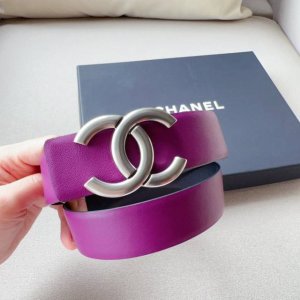 特 香奈儿 饰面logo扣 黄铜金属 双面小牛皮腰带 ！ 3.0Cm 一带两用款式 、经典百搭