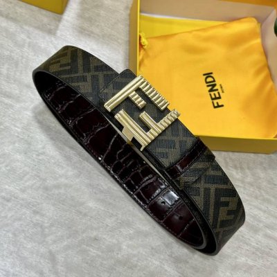 Fendi 芬迪 专柜同款 宽4.0Cm 双环正反用腰带 Ff按钉搭扣 棕色Cuoio Romano皮革材质 反面面料带有烟草黄和黑色Ff图案 四方金属饰面 时