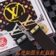 品名：Lv·路易斯登·原单·P200 材料：百分百头层牛皮，保证真皮。专柜原单品质、做工精细，送人自用首选 包装： 请认准如图专柜包装，赠送打孔器，银联发票，宽