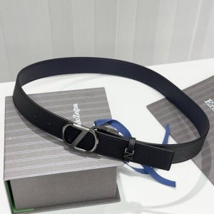 杰尼亚，头层牛皮 宽3.5Cm 官网同步，纯铜金属标识，适合商务低调人士！双面均可佩戴