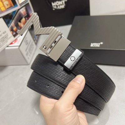 品名：万宝龙 Montblanc 原单 材质：原单牛皮腰带 百分百头层牛皮腰带保证真皮，24K纯钢扣，专柜原单品质、做工精细，时尚大牌，送人自用首选 包装： 请