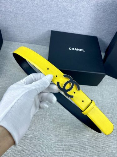 特 宽度3.0Cm Chanel 香奈儿女士腰带皮带新款柔软的内衬进口小牛皮搭配精品钢扣贴皮金 银色扣。