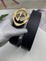 特P160配全套包装礼盒 古驰：原单头层小牛皮腰带采用热压制作，以获得野猪皮效果，内衬头层牛皮底，营造织纹外观.专柜宽度3.8