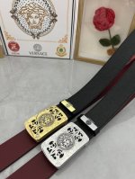 品名：Versace.范思哲 材质：原单牛皮腰带 百分百头层牛皮腰带保证真皮，24K纯钢扣，专柜原单品质、做工精细，时尚大牌，送人自用首选 包装： 请认准如图专